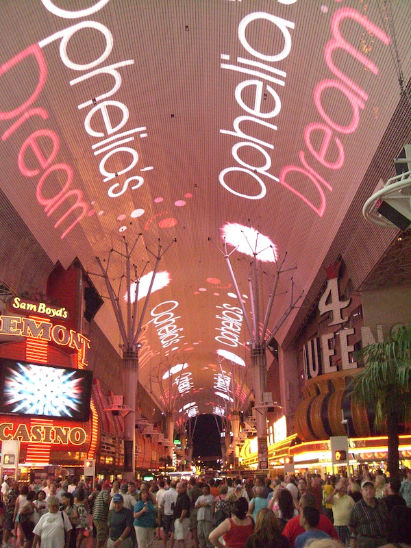 Las Vegas/sehenswertes/fremont-experience.JPG