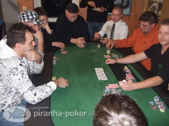 Piranha-Poker Multitable Turnier am Samstag, den 28. November 2009 auf der Kartbahn Burgpark Ring
